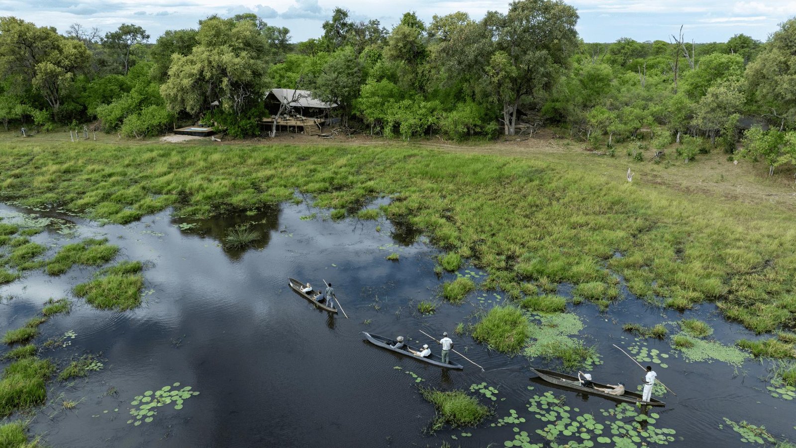 Mokoro beim MmaTsebe Tented Camp