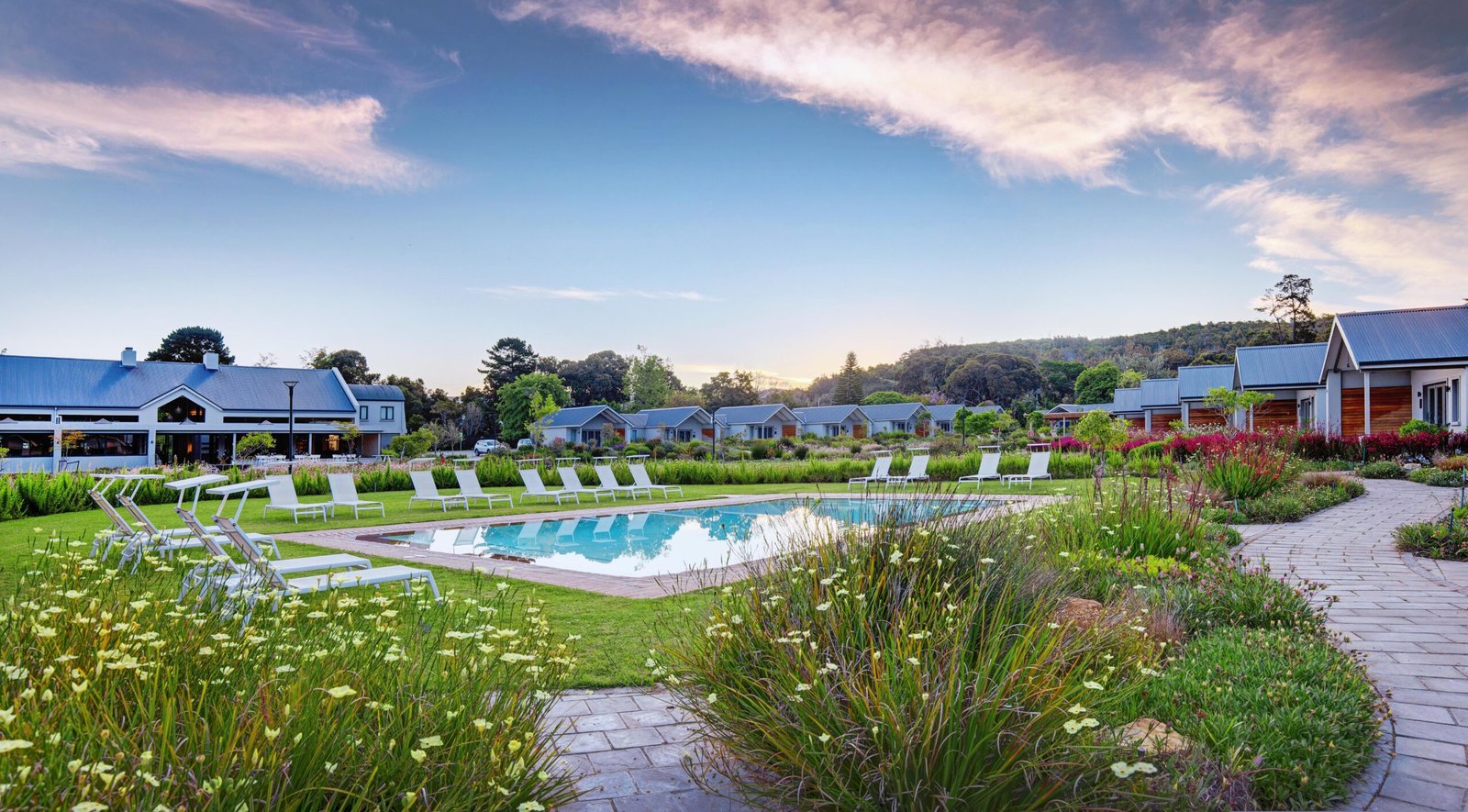 Knysna Hollow Country Estate Garten mit Swimmingpool und Suiten