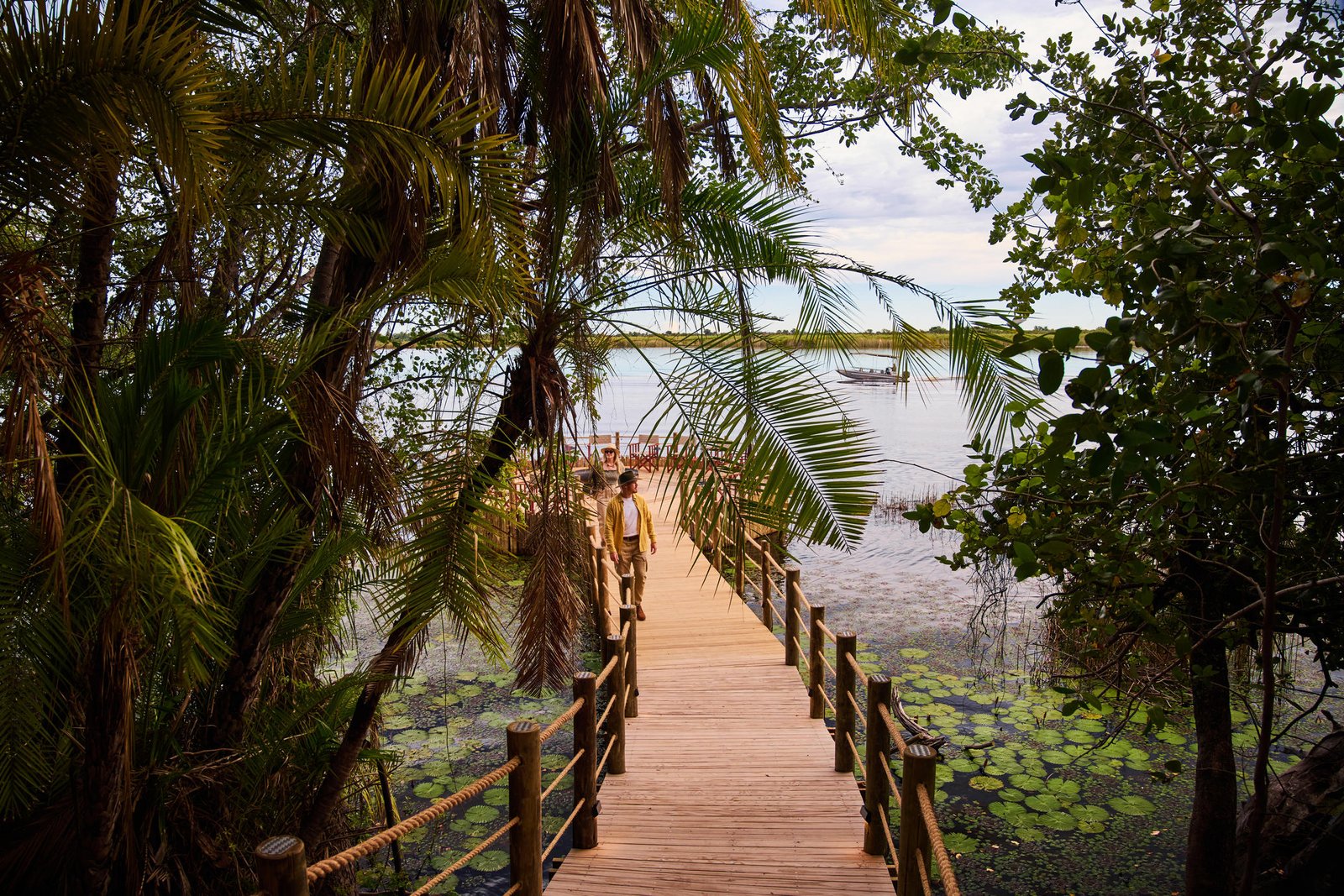 Xugana Island Lodge Overwater Feuerdeck mit Blick auf die Lagune