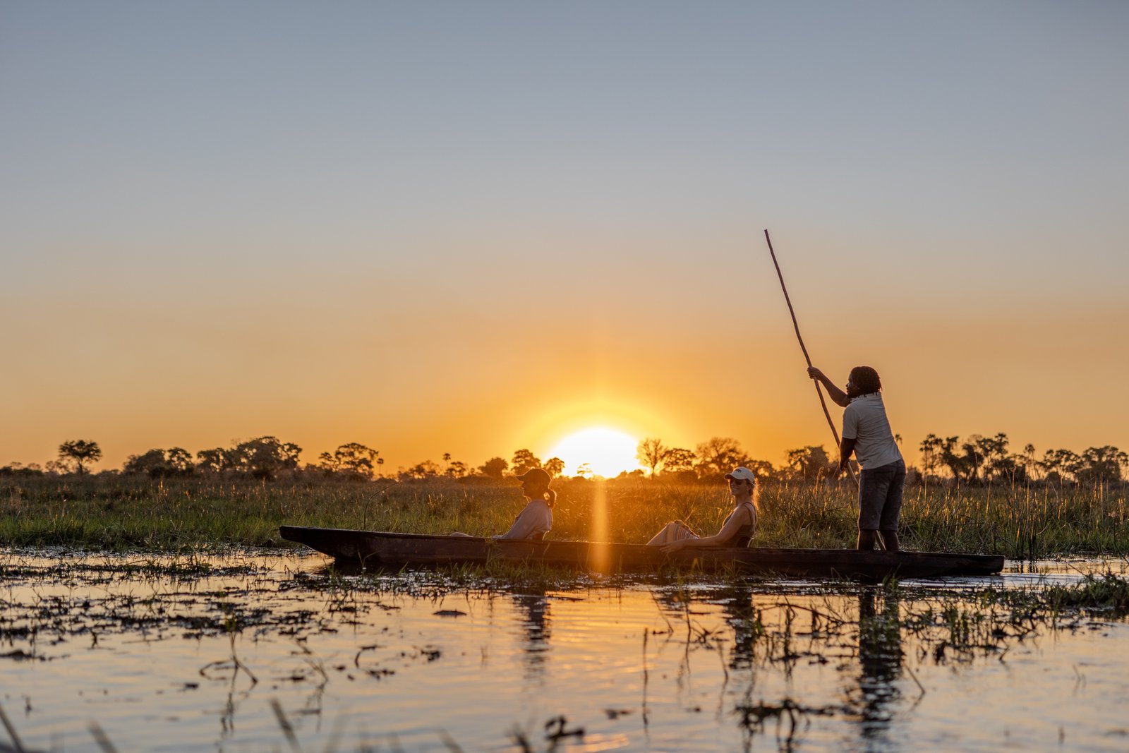 Bush Ways Mokoro Fahrt im Okavango Delta