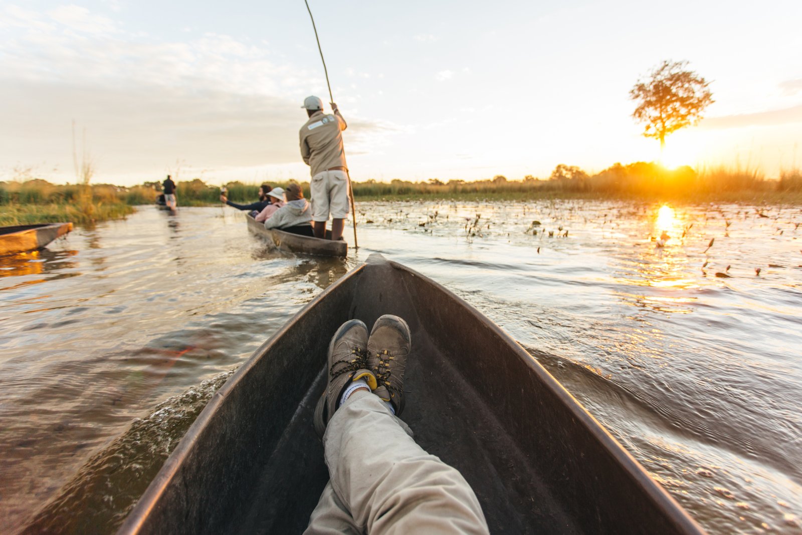 Nomad Africa Tours & Safari Mokoro Fahrt im Okavango Delta in Botswana