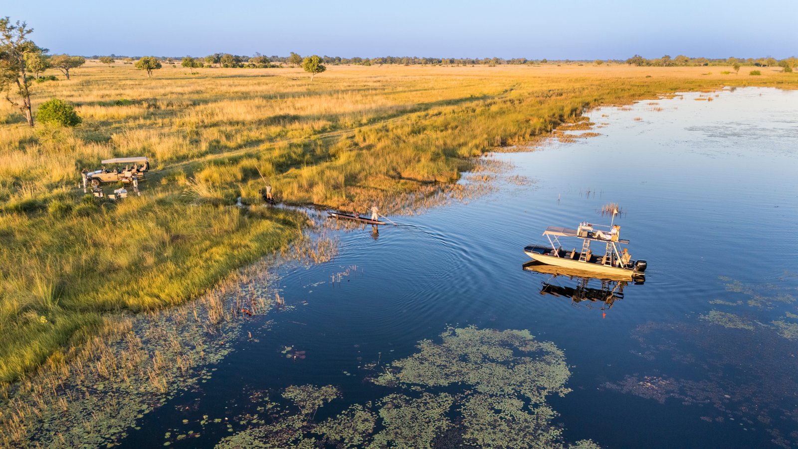 Monachira Camp Aktivitäten wie Bootstour Mokorofahrten und Safaris im offenen Fahrzeug