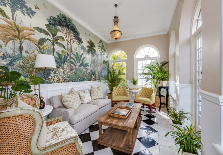 The Claremont Boutique Hotel in Kapstadt Lounge mit Pflanzen