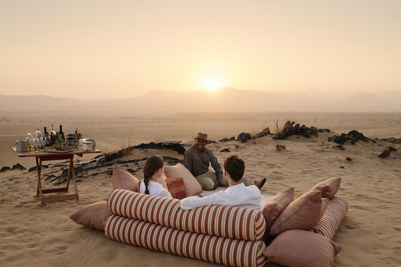 Sundowner-Spot mit traumhaftem Blick über die Landschaft